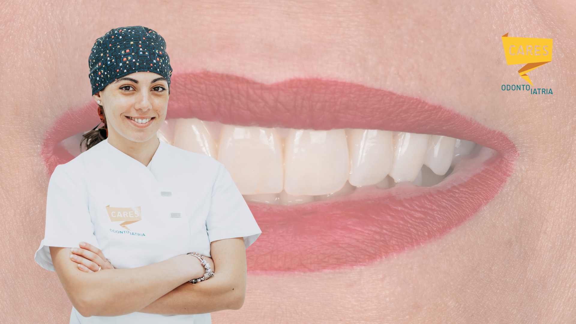 Dentista estetico CARES Odontoiatria davanti a un primo piano di sorriso con denti bianchi e gengive armoniche, esempio di progettazione del sorriso perfetto.